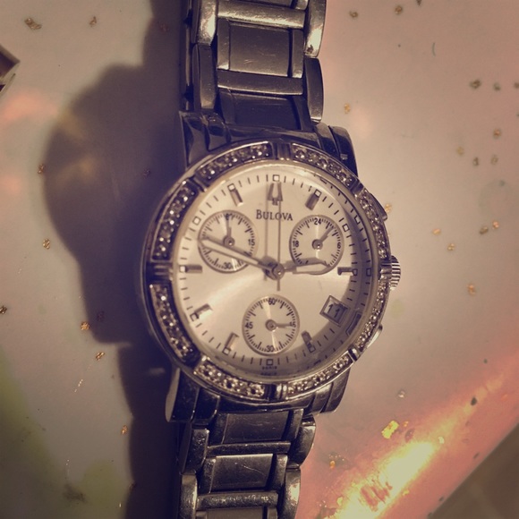Women’s Bulova Watch - Picture 1 of 1